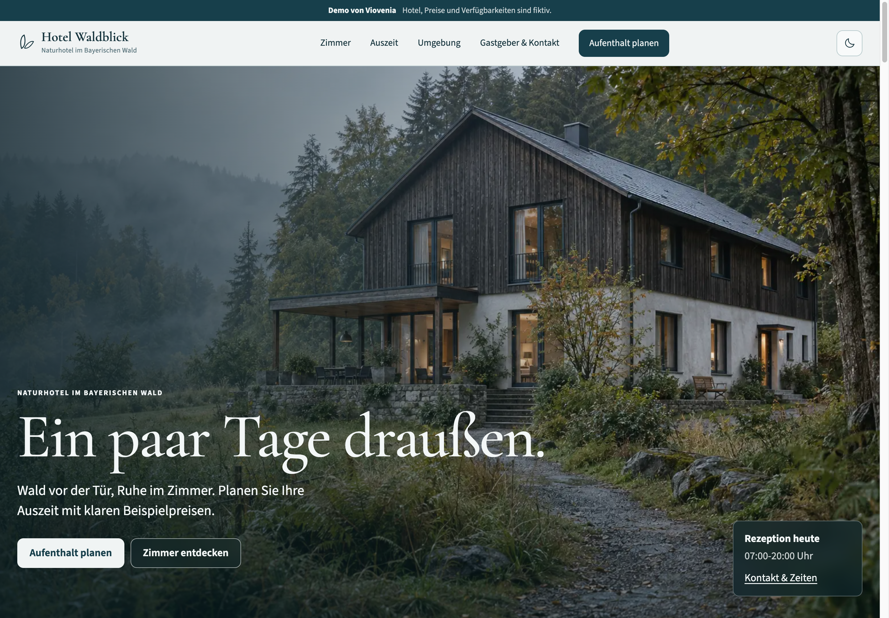 Hotel-Waldblick-Demo: Hotel im Grünen mit großem Landschaftsbild und Einstieg in die Aufenthaltsplanung.
